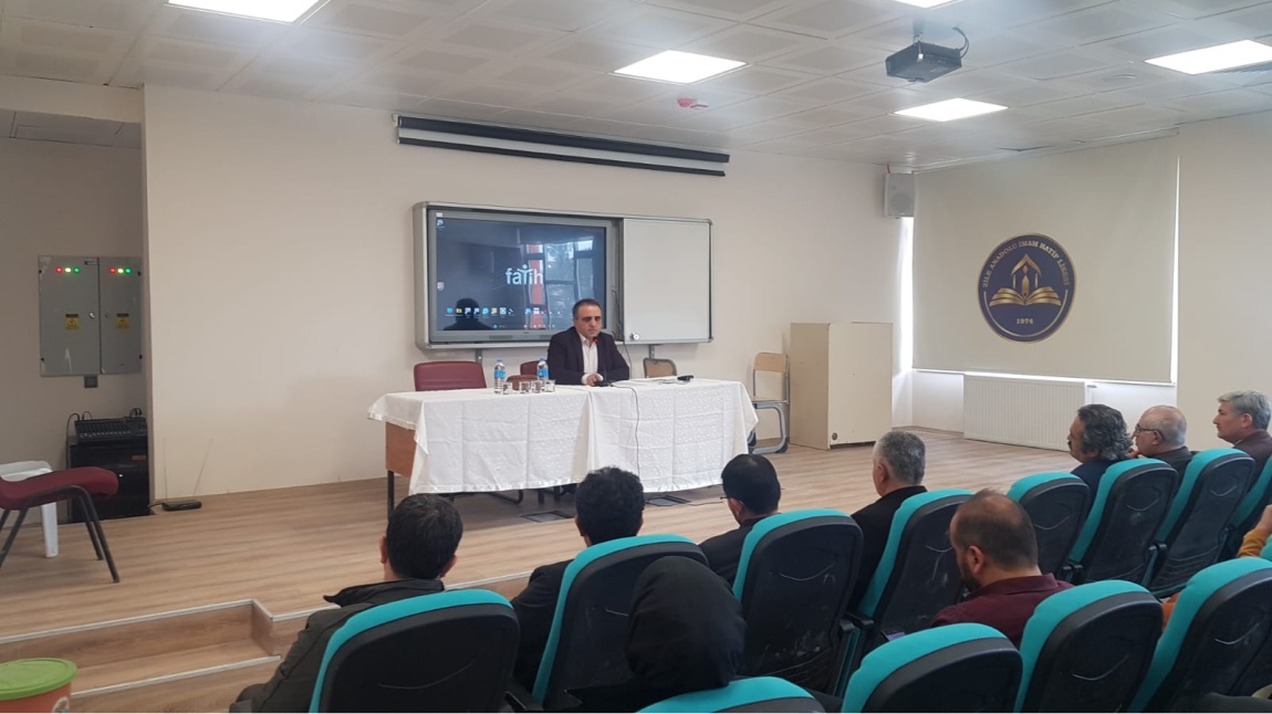 Tokat Gaziosmanpaşa Üniversitesi Öğretim Üyesi Prof. Dr. Mehmet Demirtaş okulumuzda konferans verdi